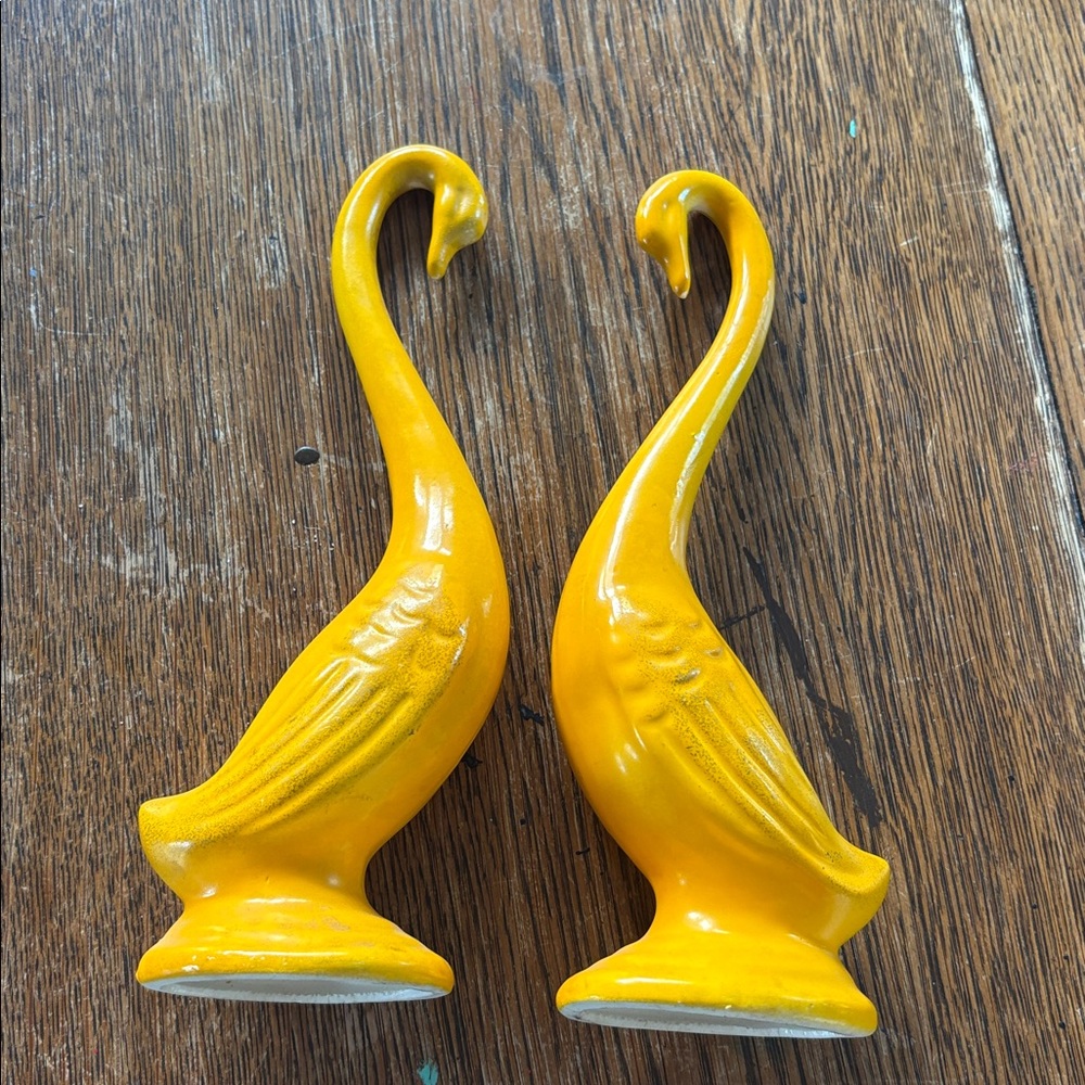 Rossini Japan vintage long neck swan goldenrod figurines - Picture 2 of 8